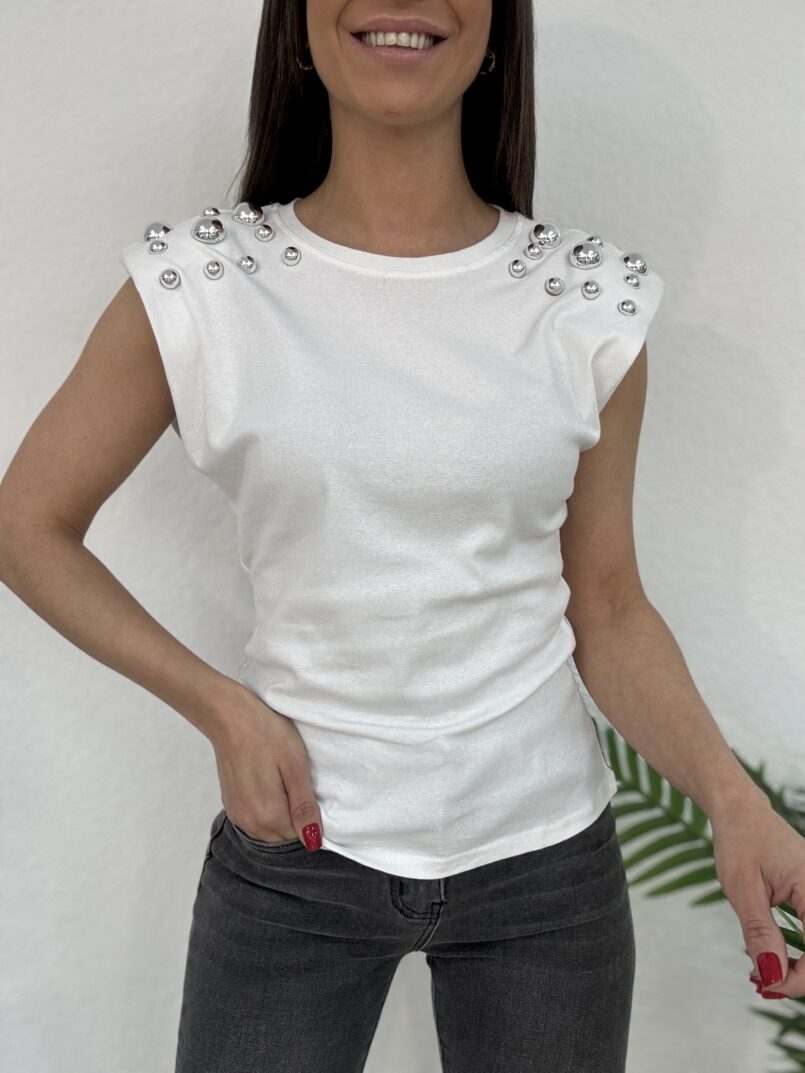 CAMISETA HOMBRERAS TACHAS BLANCA